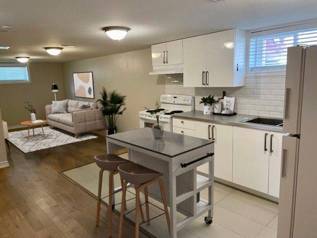 Toronto E04, ON M1R 2K2,1528 Pharmacy AVE #Bsmt