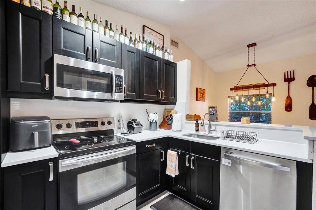 Pembroke Pines, FL 33029,895 SW 180th Ter