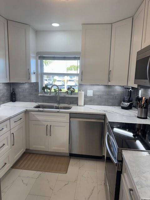 West Palm Beach, FL 33415,2687 Emory Dr East #F