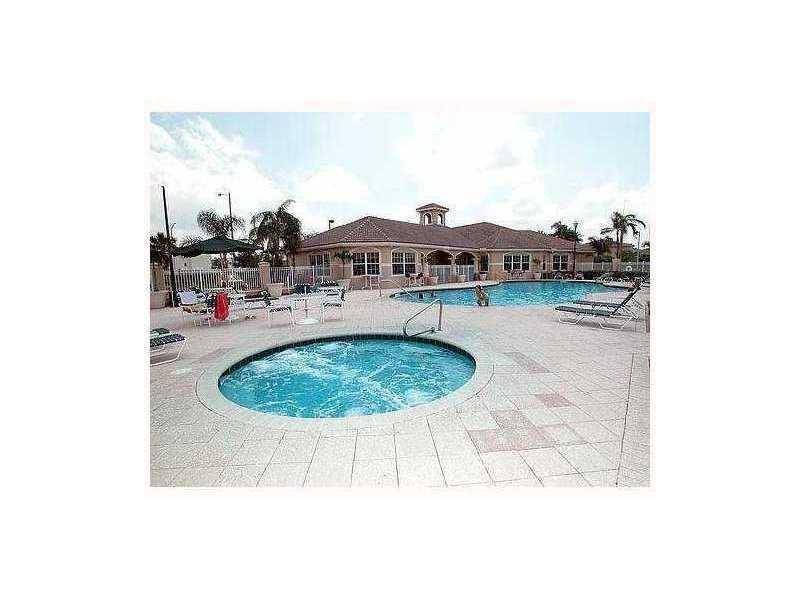 Coconut Creek, FL 33073,5041 Wiles Rd #207