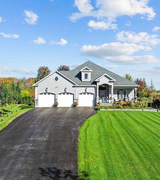 Innisfil, ON L9S 0K9,327 Sunnybrae AVE
