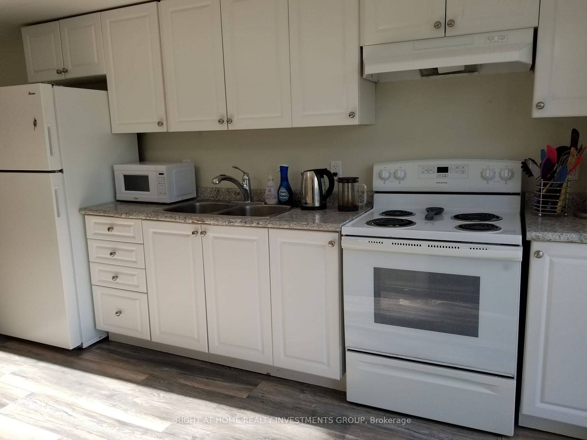 Barrie, ON L4M 5L1,15B Cundles RD E