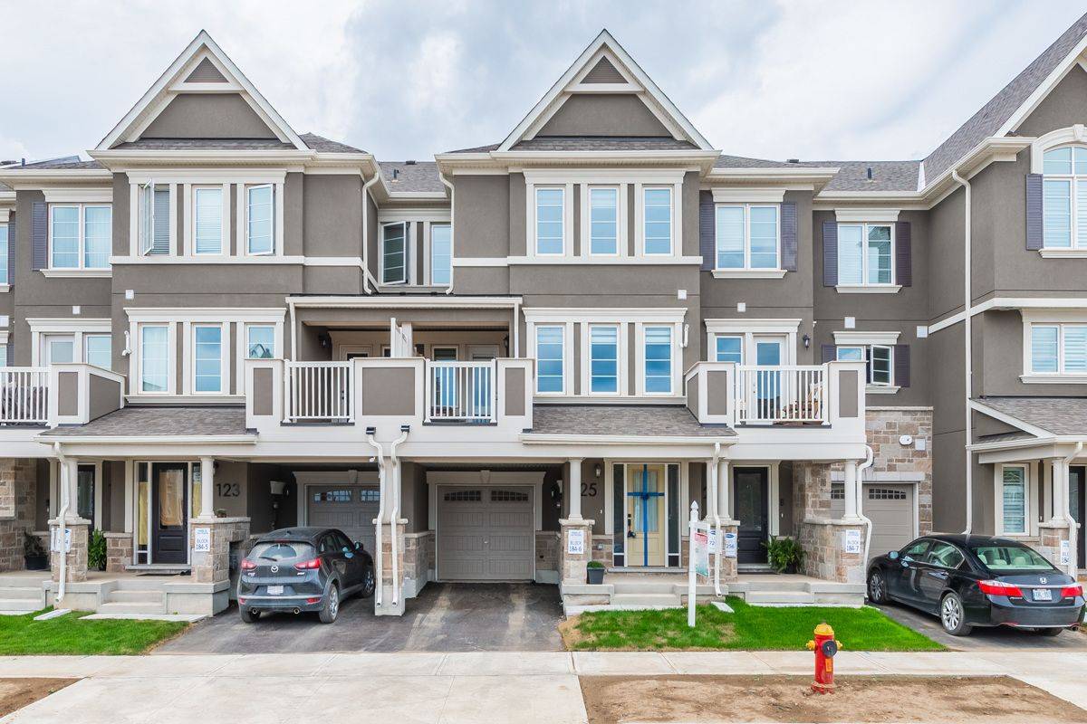 Oakville, ON L6H 0Y1,125 Toucan TRL