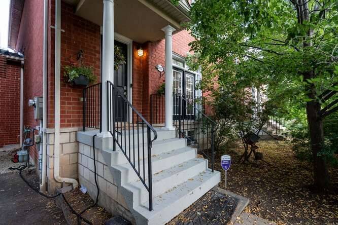 Mississauga, ON L5M 7P4,3452 Eglinton AVE W