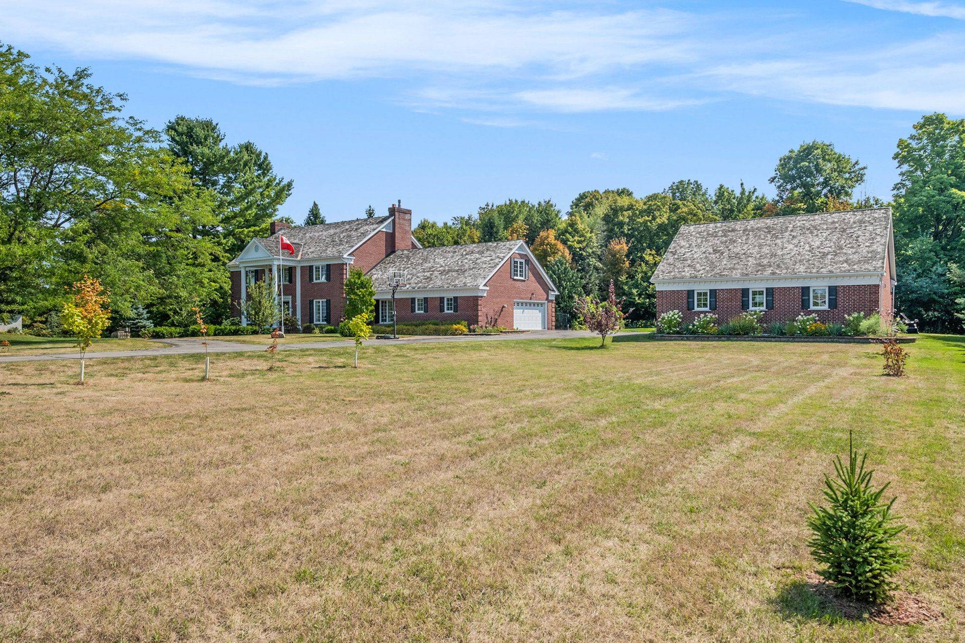 Rideau Lakes, ON K7A 4S5,21 Cedar LN