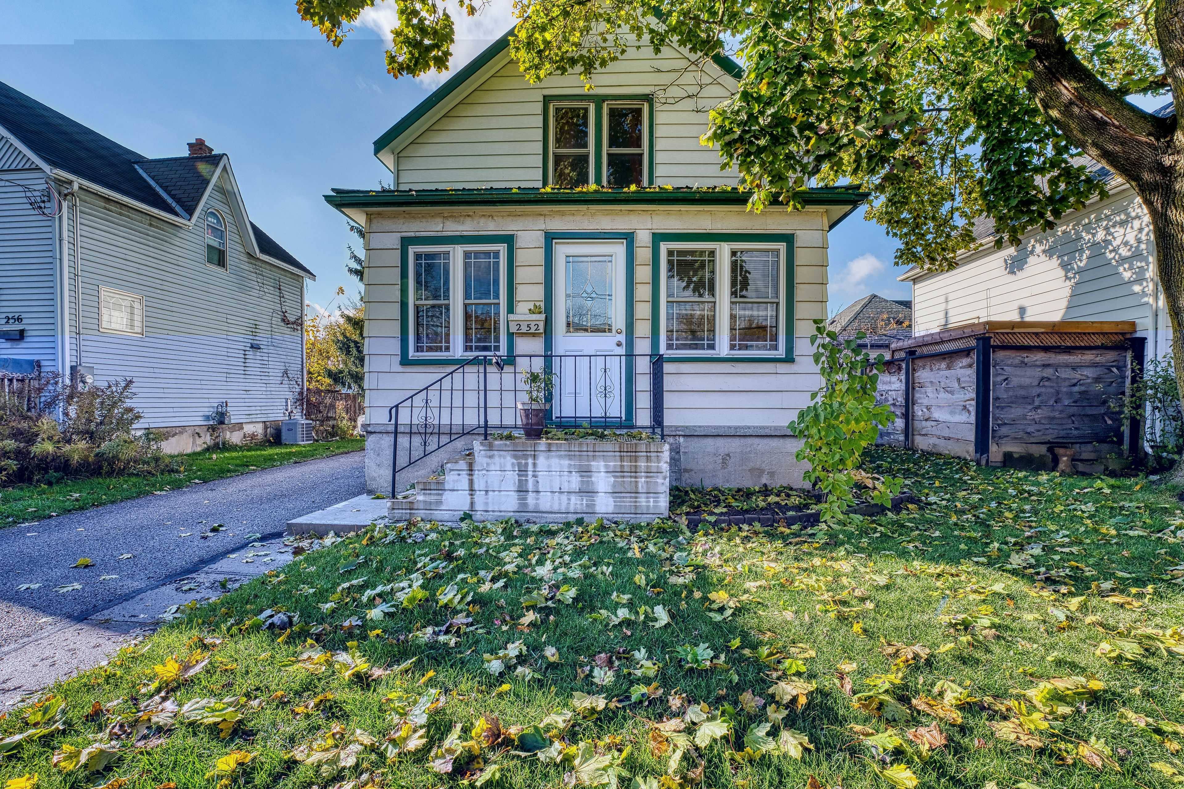 Stratford, ON N5A 4T5,252 Romeo ST S