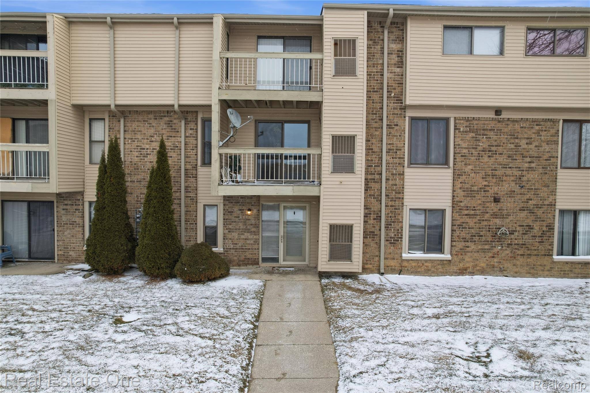 Farmington Hills, MI 48334,30475 W 14 Mile RD #77