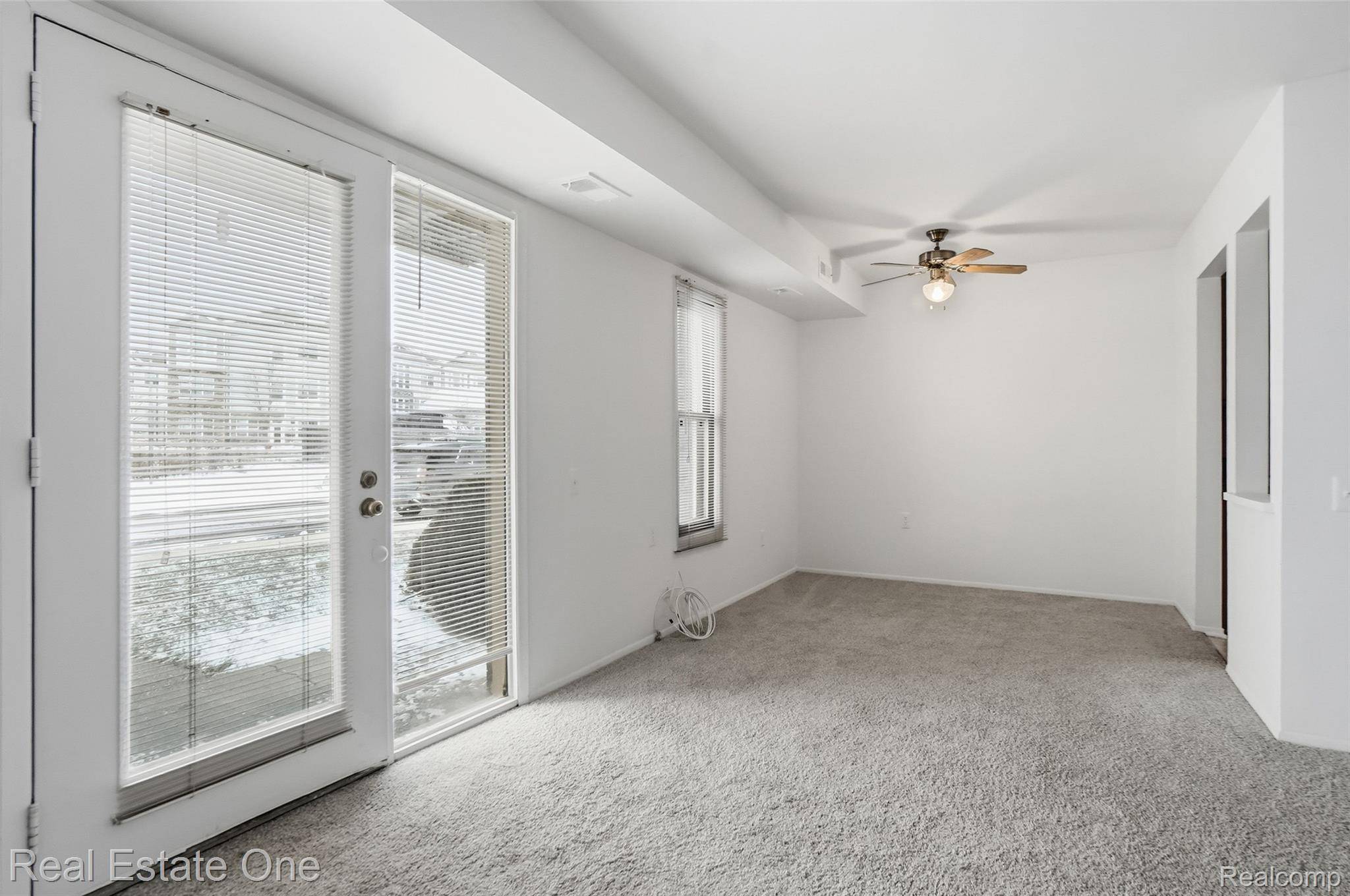 Farmington Hills, MI 48334,30475 W 14 Mile RD #77