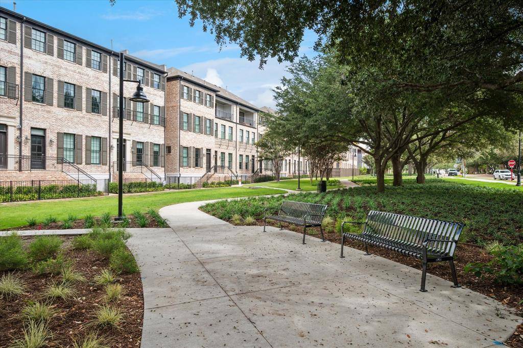 Addison, TX 75001,4066 Oak Circle