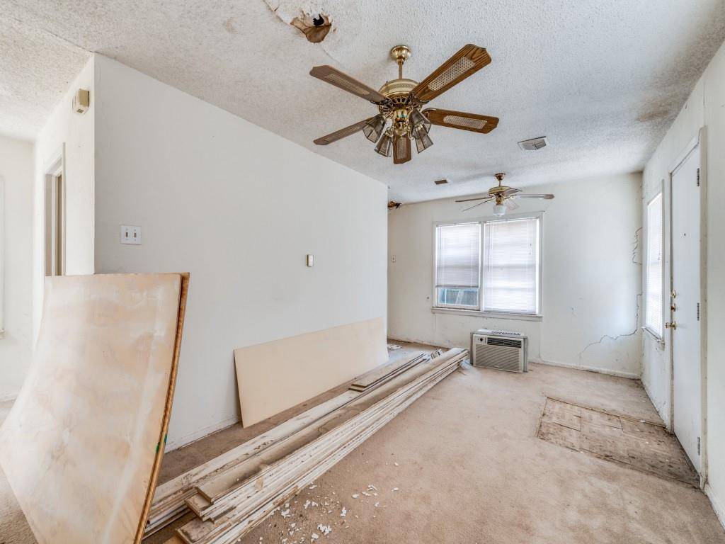 Arlington, TX 76011,1109 Roosevelt Street