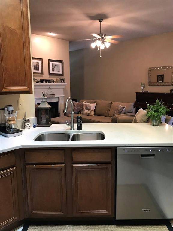 Denton, TX 76208,1614 Poinsettia Boulevard