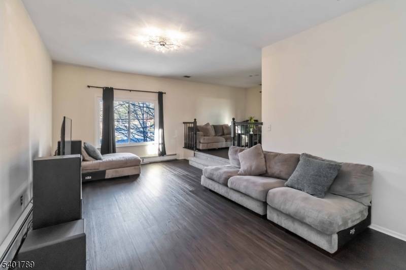 Rockaway Twp., NJ 07866,32 Heritage Way