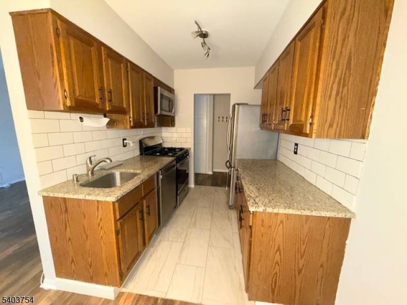 Nutley Twp., NJ 07110,458 C River Rd