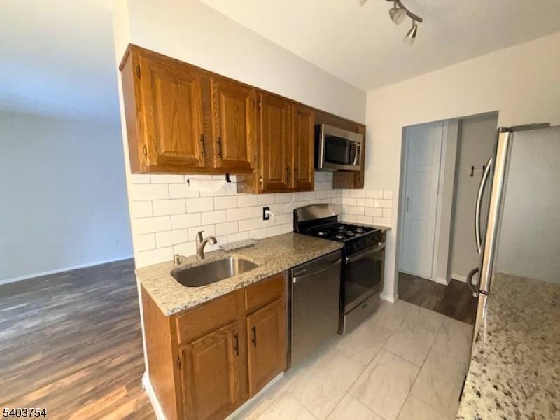 Nutley Twp., NJ 07110,458 C River Rd