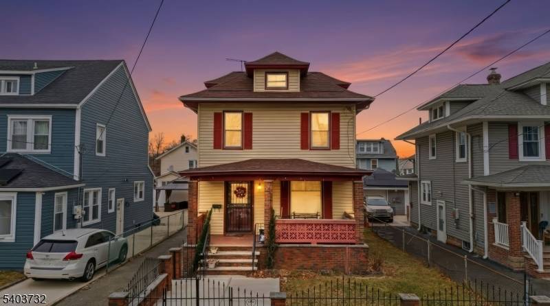 Hillside Twp., NJ 07205,39 Hollywood Ave