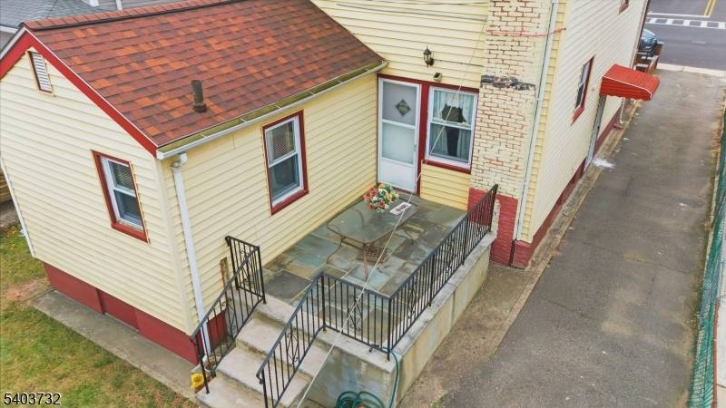 Hillside Twp., NJ 07205,39 Hollywood Ave