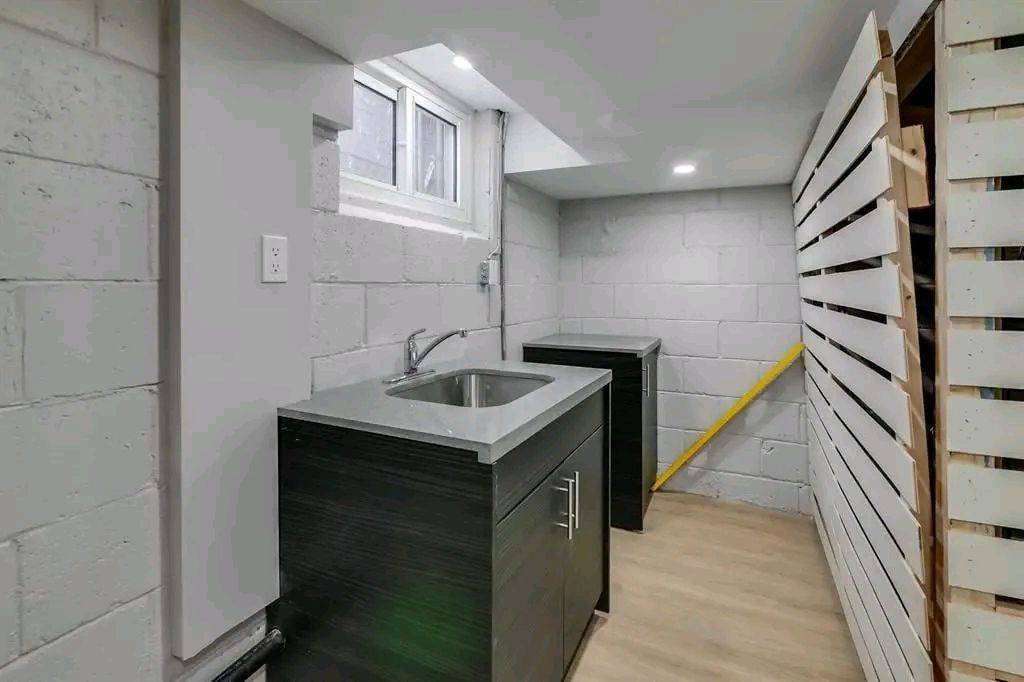 Toronto E04, ON M1R 1E1,19 Bardwell CRES #Bsmt B