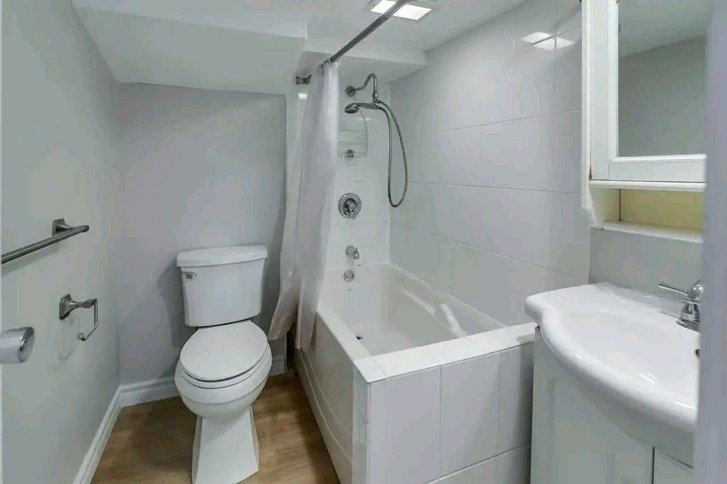 Toronto E04, ON M1R 1E1,19 Bardwell CRES #Bsmt B