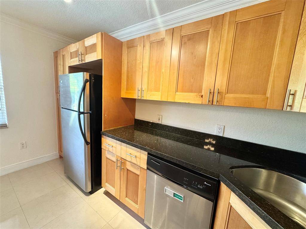 Fort Lauderdale, FL 33304,660 NE 11th Ave #203