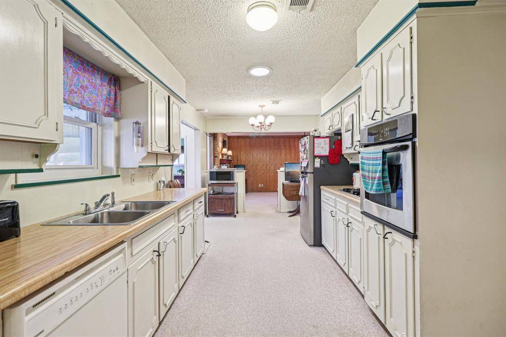 Arlington, TX 76013,2105 Briarwood Boulevard