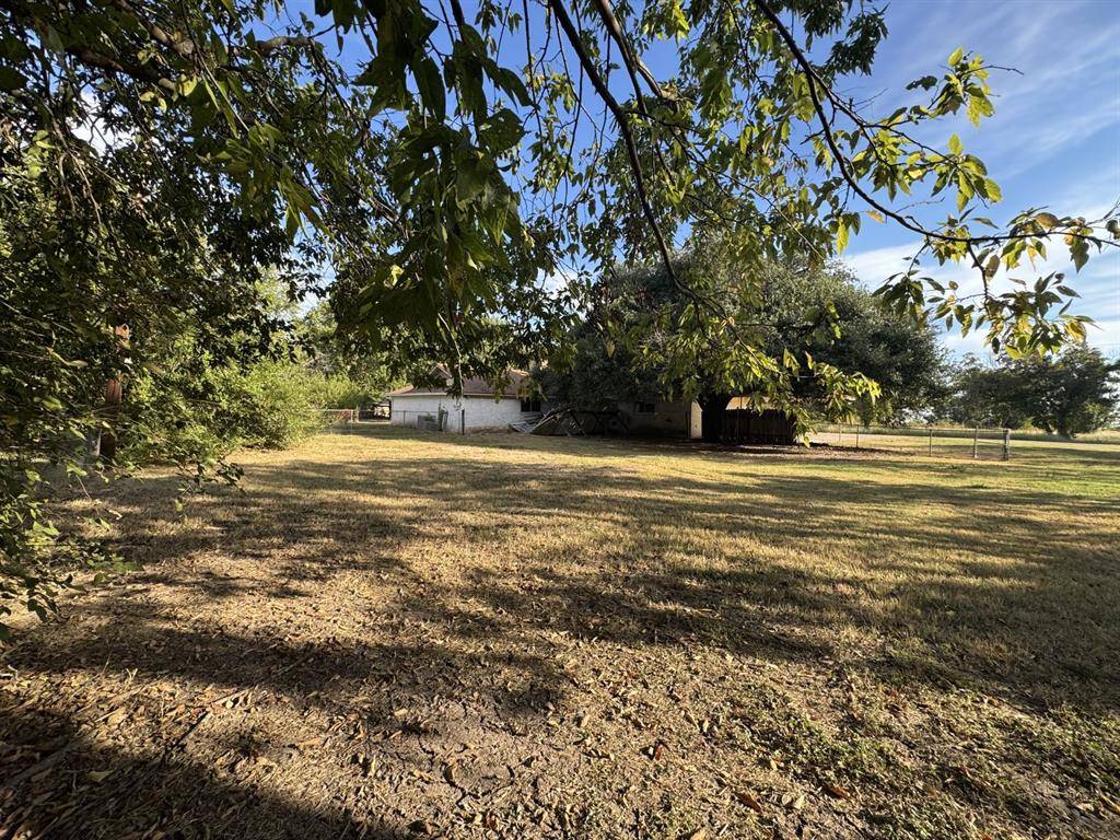 Mart, TX 76664,1516 E Mclennan Avenue