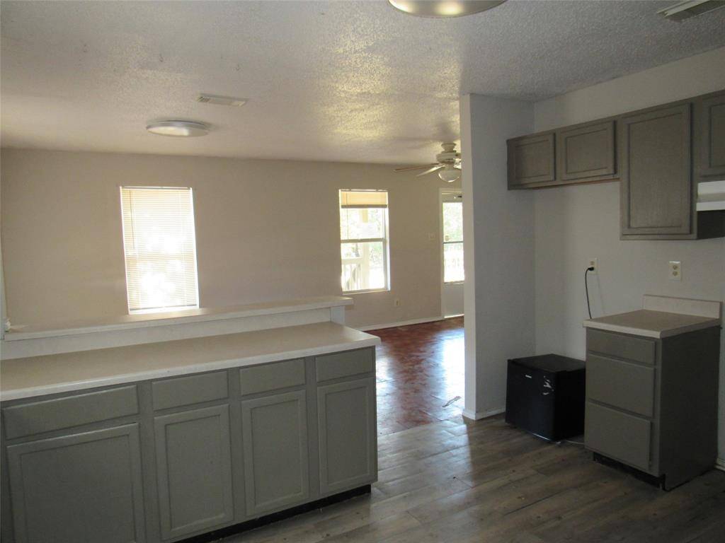 Clifton, TX 76634,301 County Road 1607