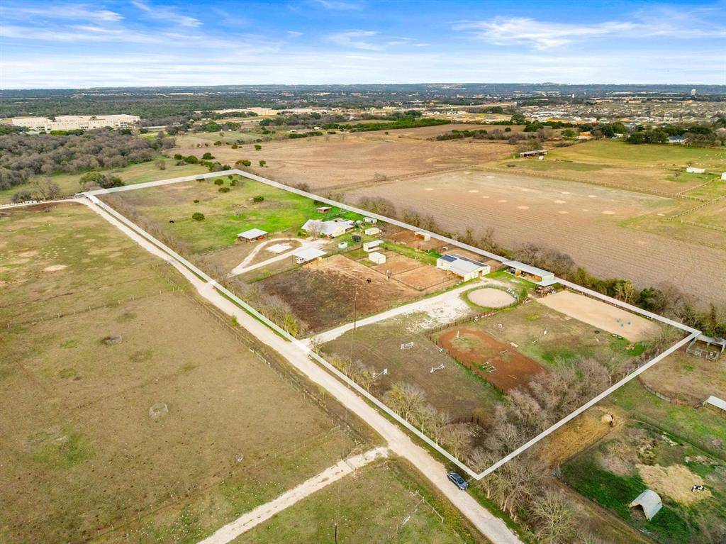 Belton, TX 76513,2700 AUCTION BARN