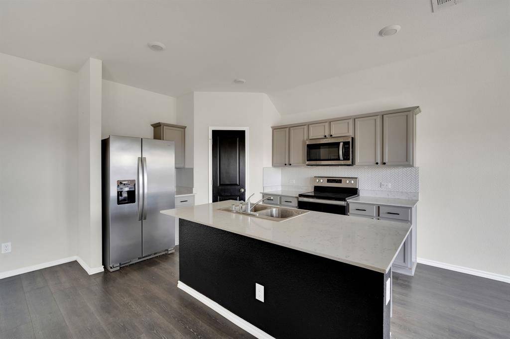 Ennis, TX 75119,1207 Knoll Drive