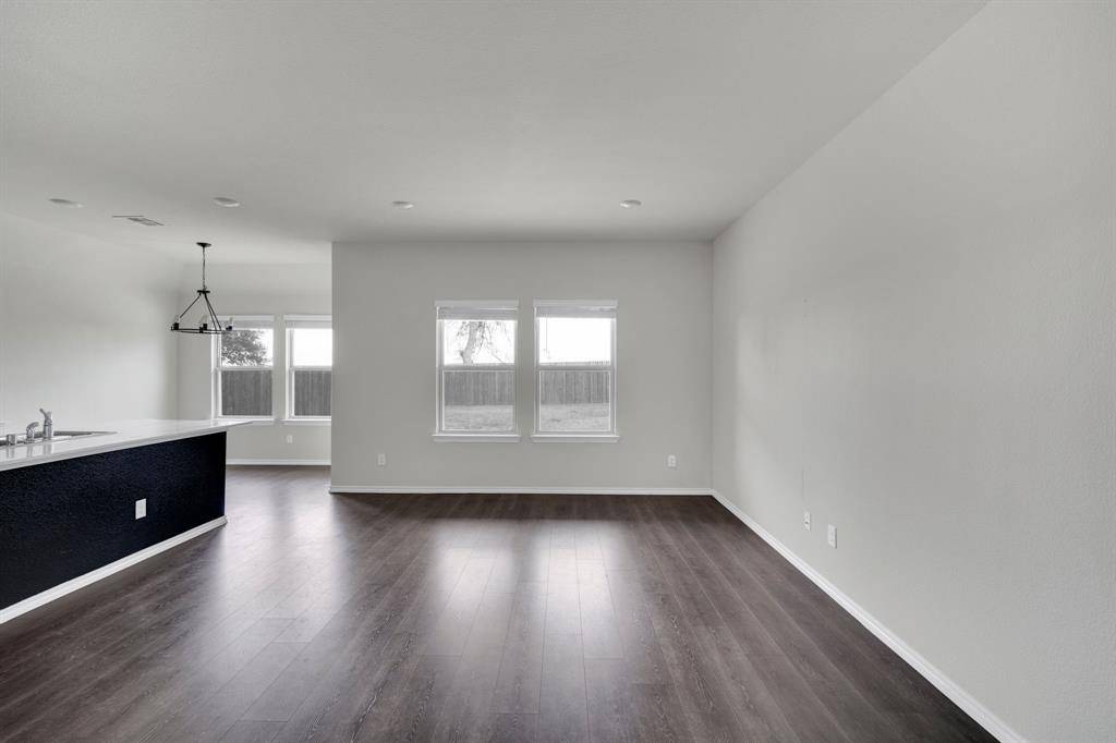 Ennis, TX 75119,1207 Knoll Drive