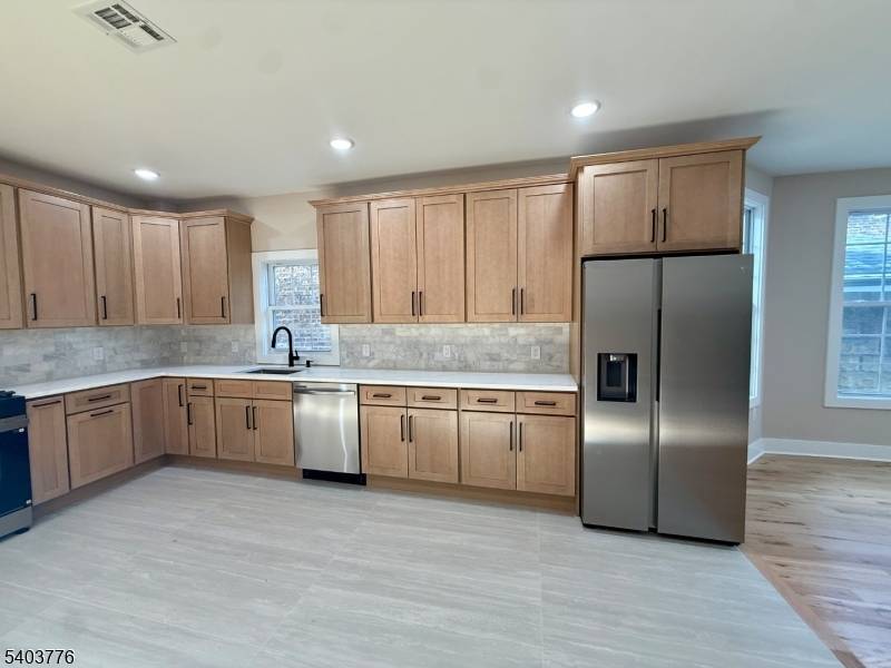 Newark City, NJ 07112,90 Lehigh Ave