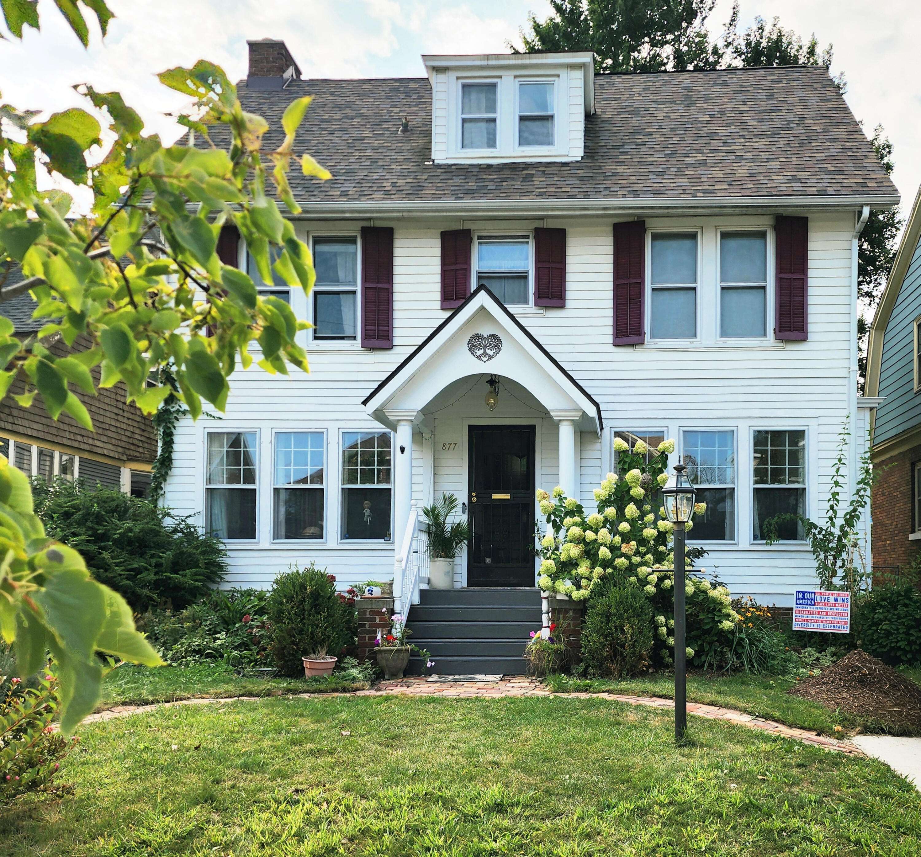 Detroit, MI 48202,877 Burlingame ST