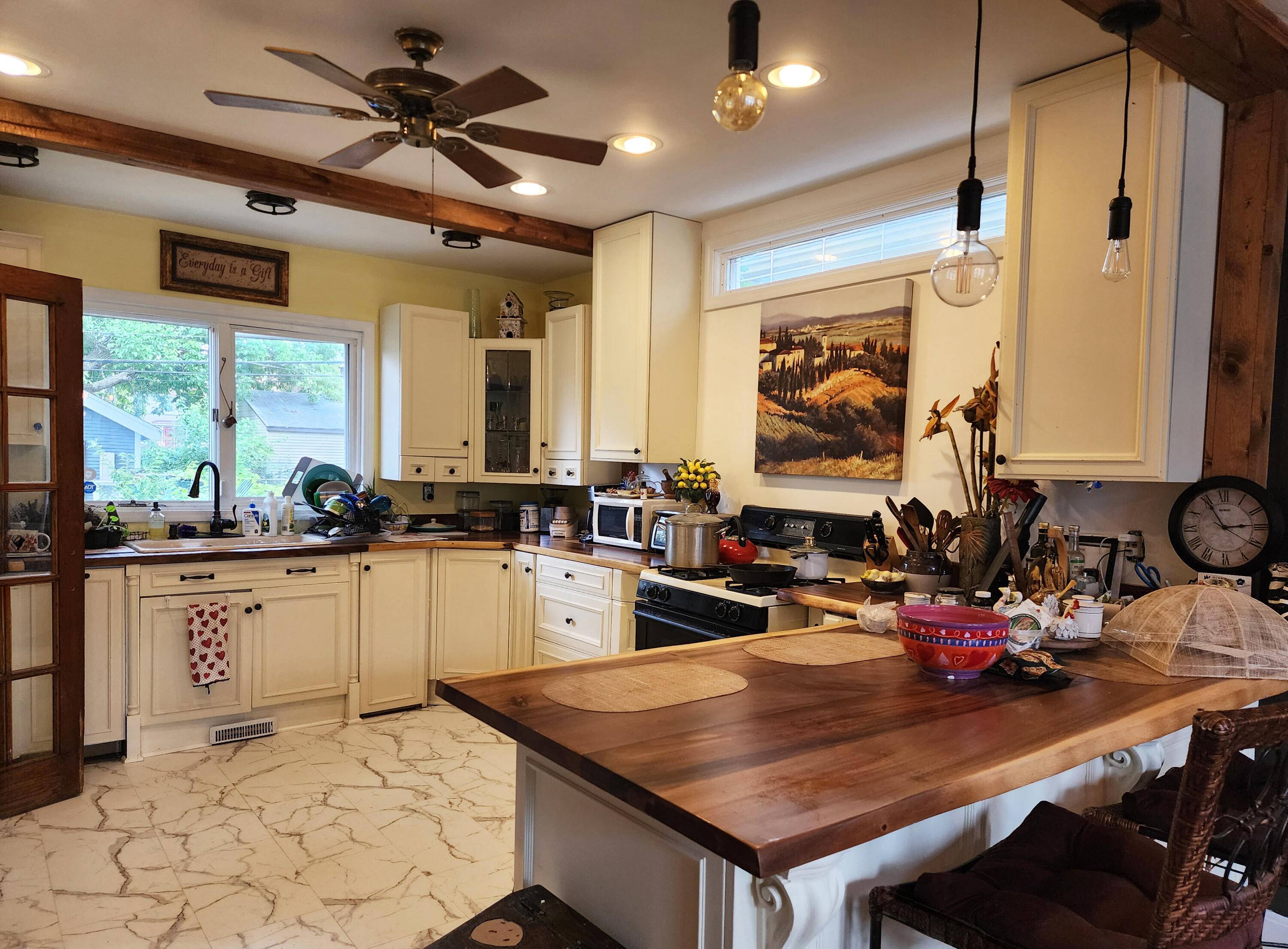 Detroit, MI 48202,877 Burlingame ST