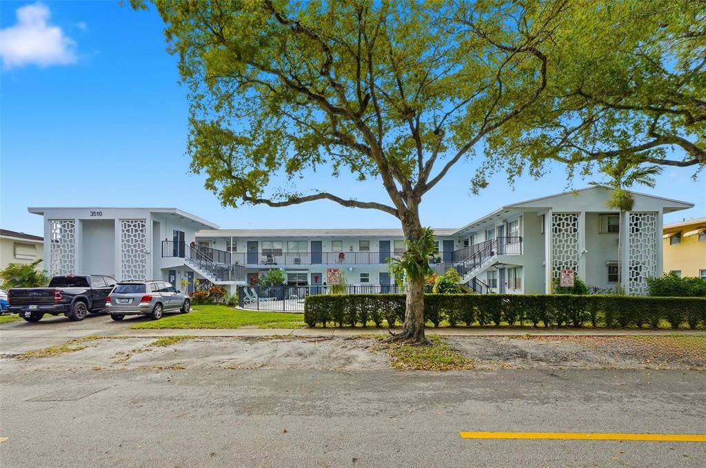 Hollywood, FL 33021,3510 Harrison St #10