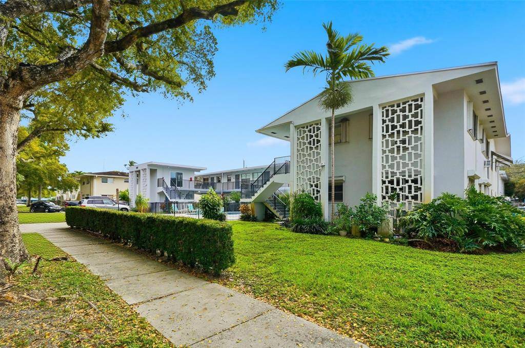 Hollywood, FL 33021,3510 Harrison St #10