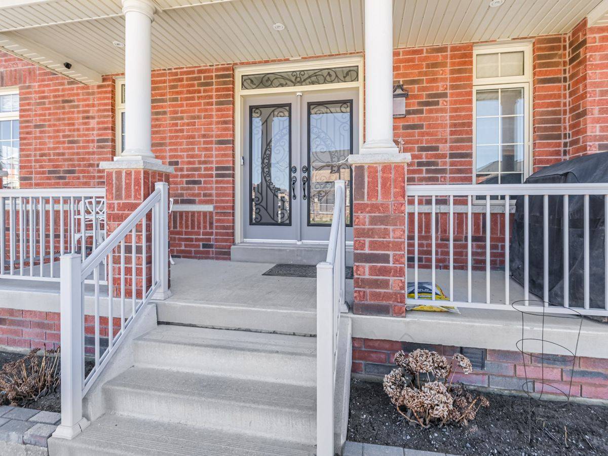 Whitchurch-stouffville, ON L4A 0V4,1 Juglans CRES