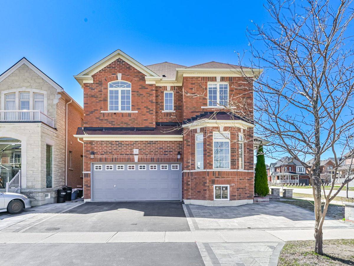 Whitchurch-stouffville, ON L4A 0V4,1 Juglans CRES