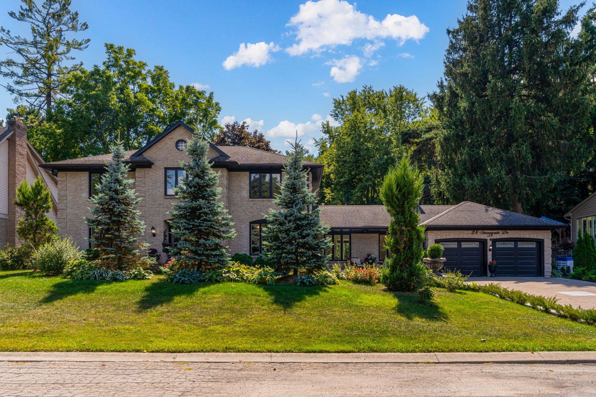 Hamilton, ON L9G 3R7,28 Stonegate DR