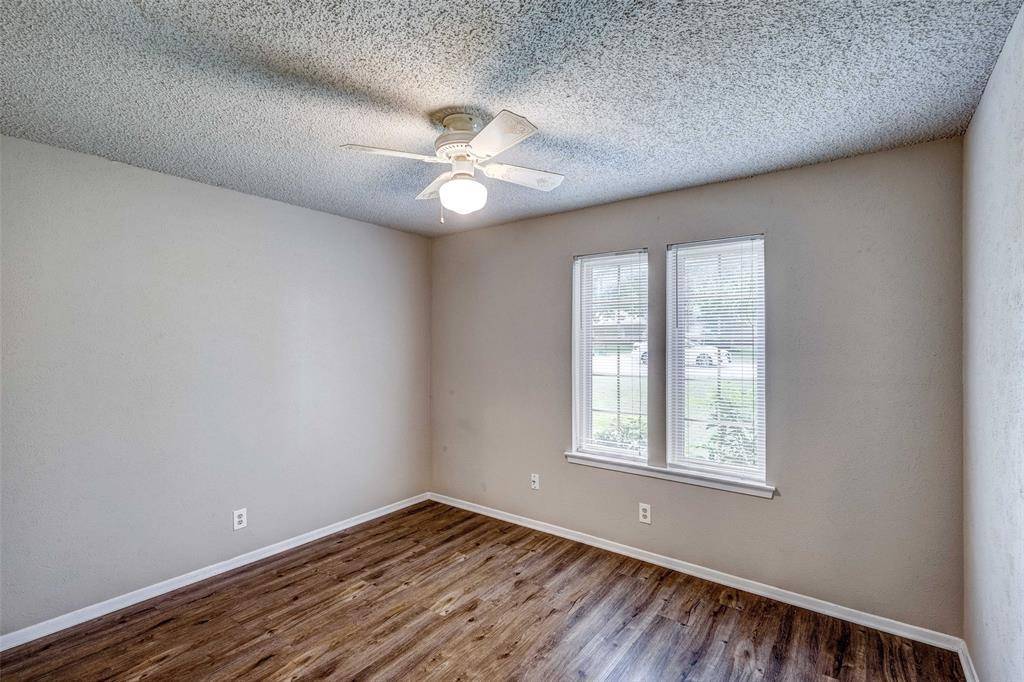 Benbrook, TX 76126,105 LAKEWAY Drive