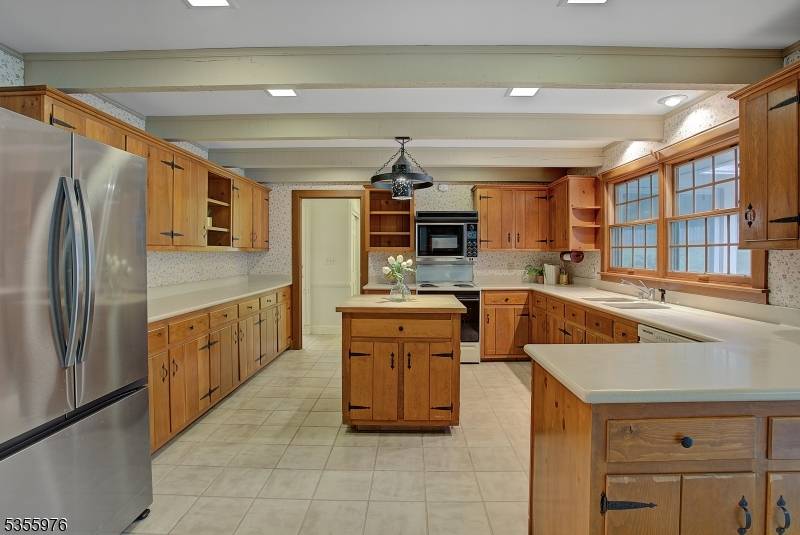 Raritan Twp., NJ 08822,14 William Barnes Road