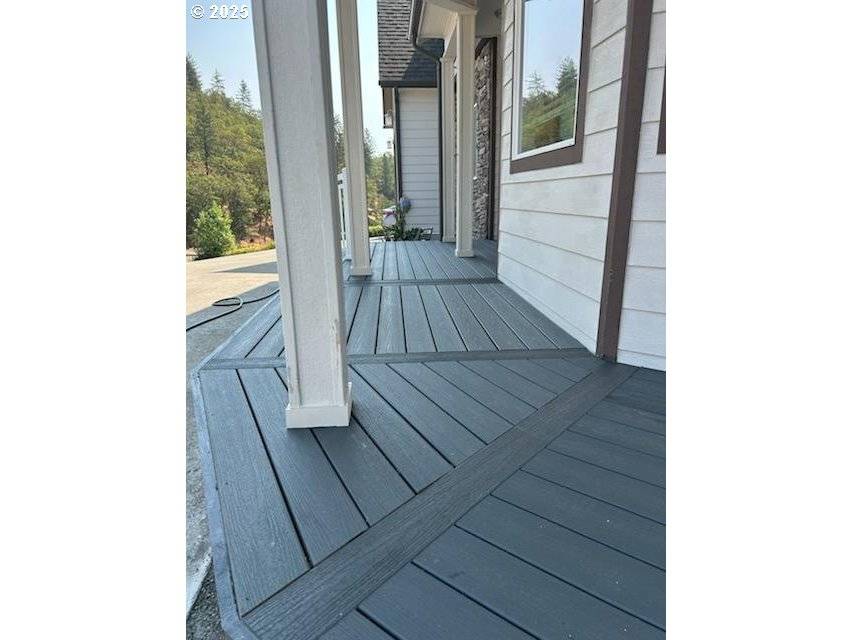 Roseburg, OR 97470,860 NE VENTURA ST