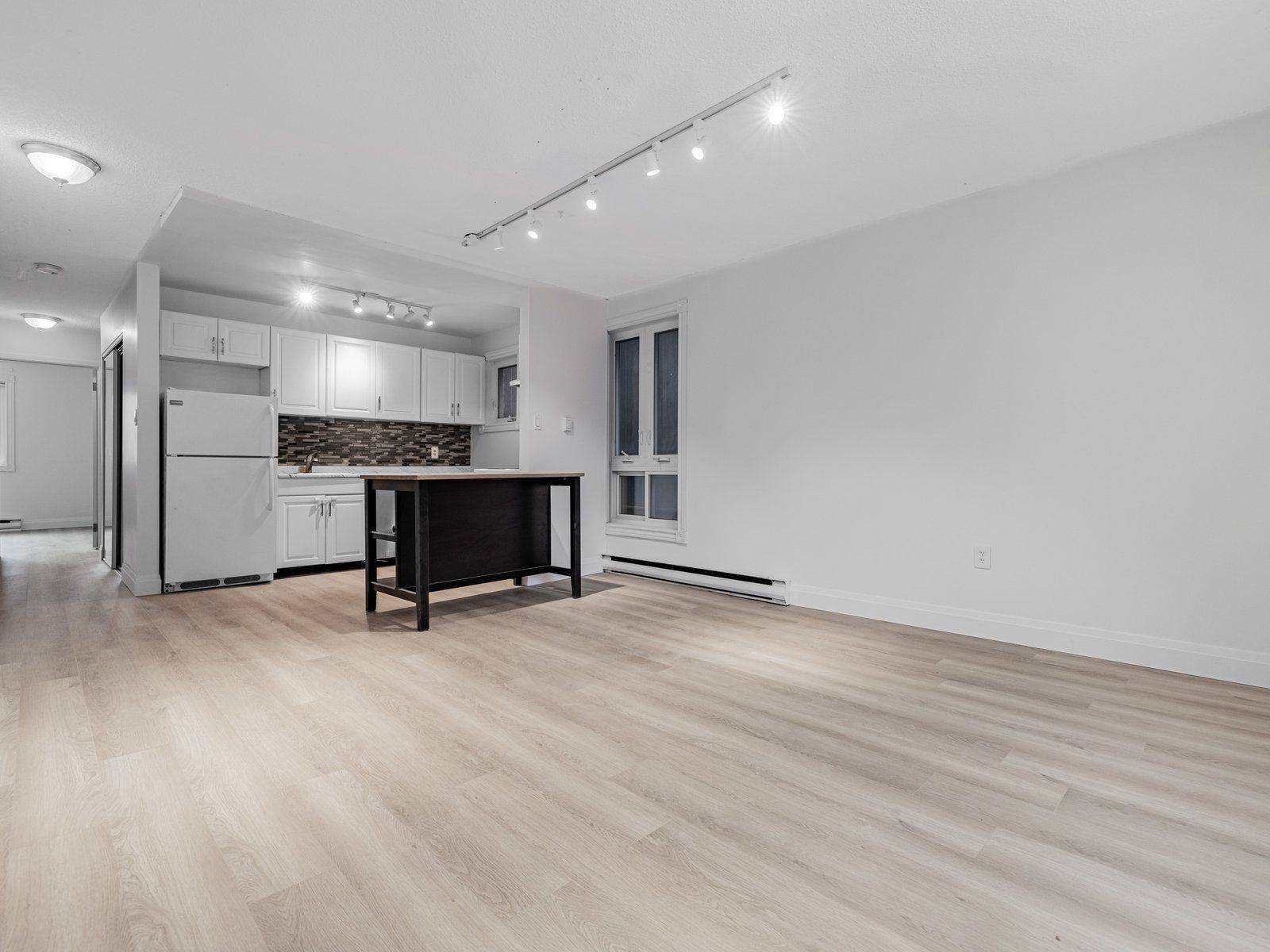 Toronto C09, ON M4T 1A9,41 Summerhill AVE #2