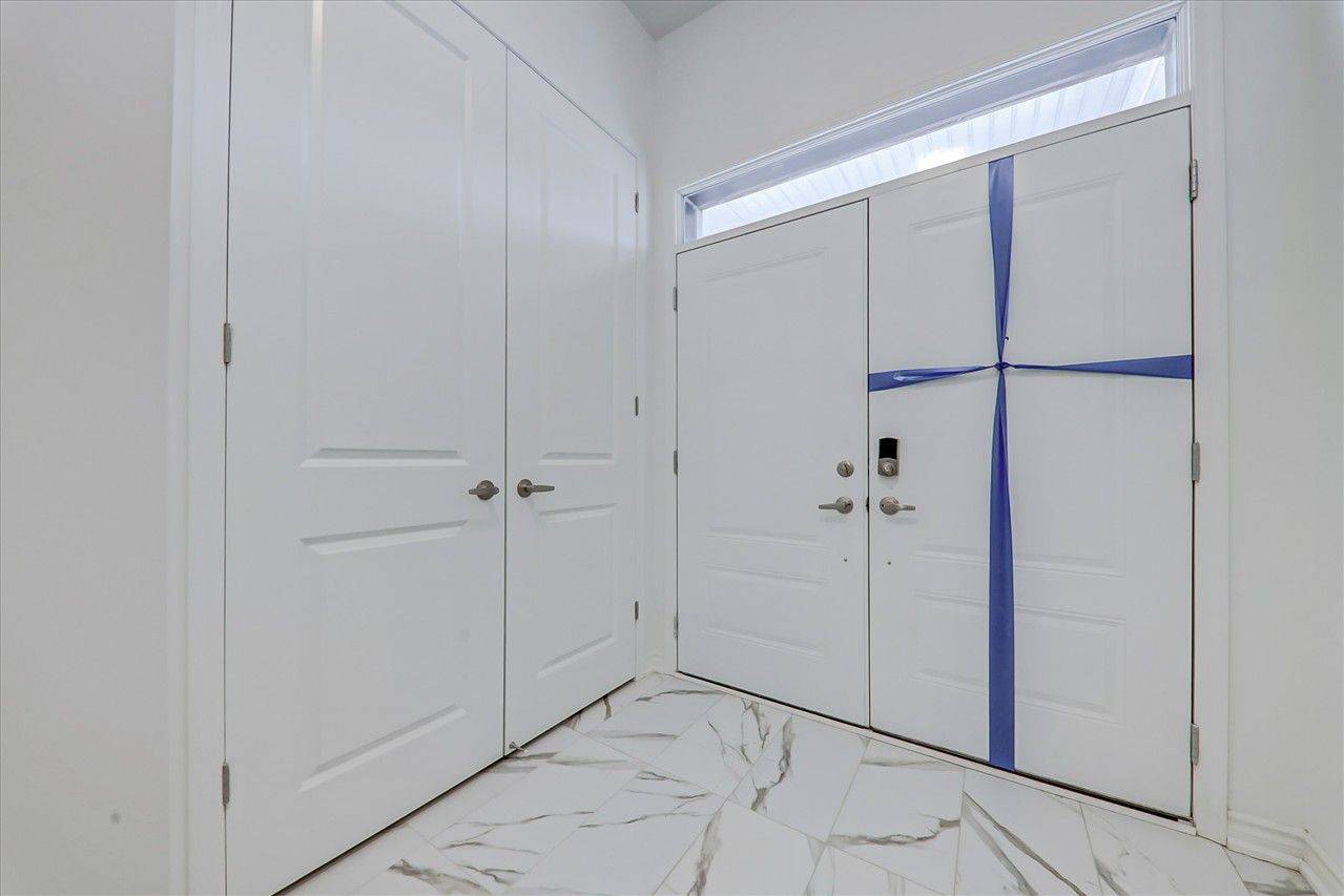 Pickering, ON L1X 0N8,1444 Mourning Dove LN