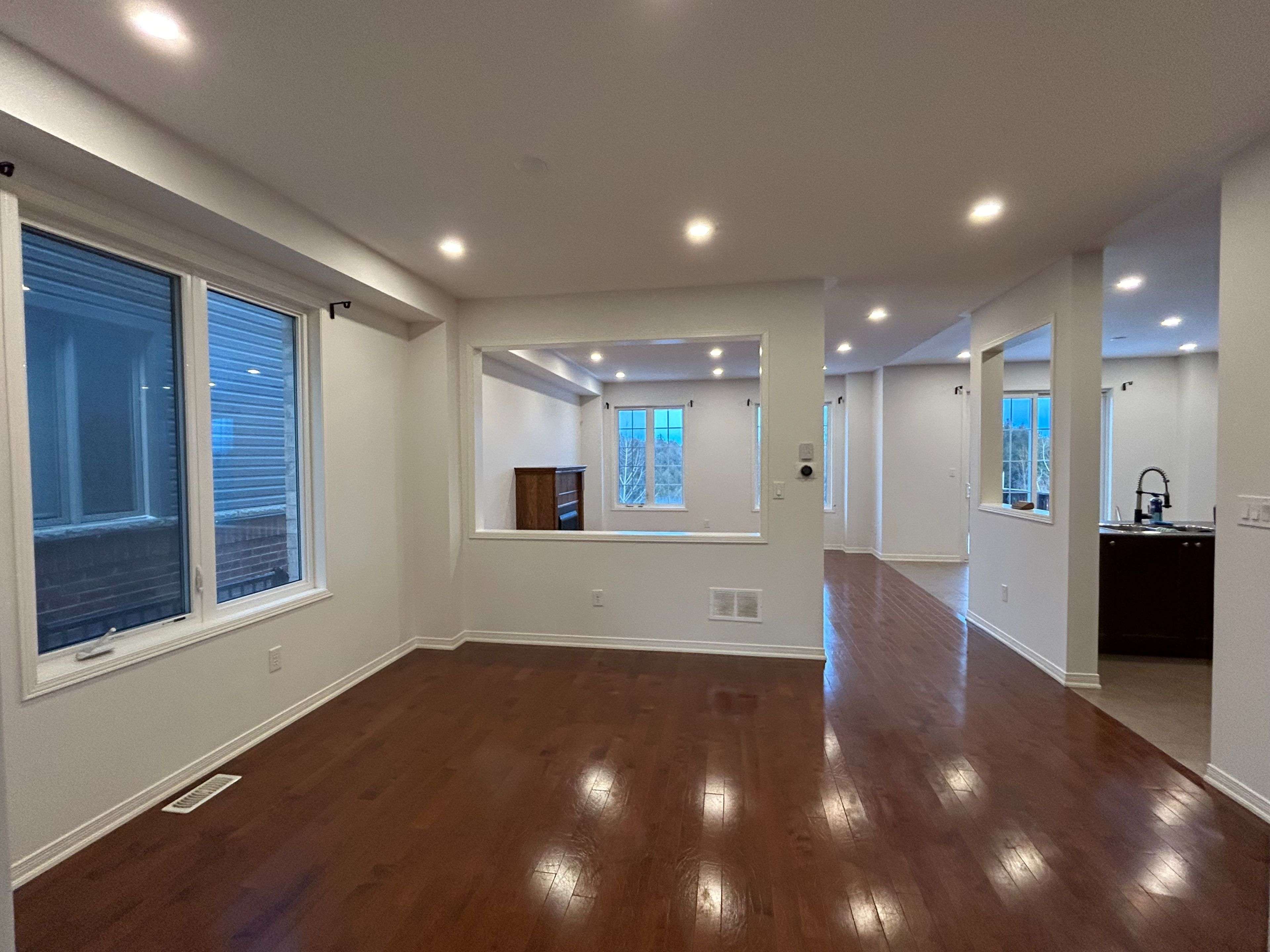 Oshawa, ON L1H 7K4,2381 Secreto DR