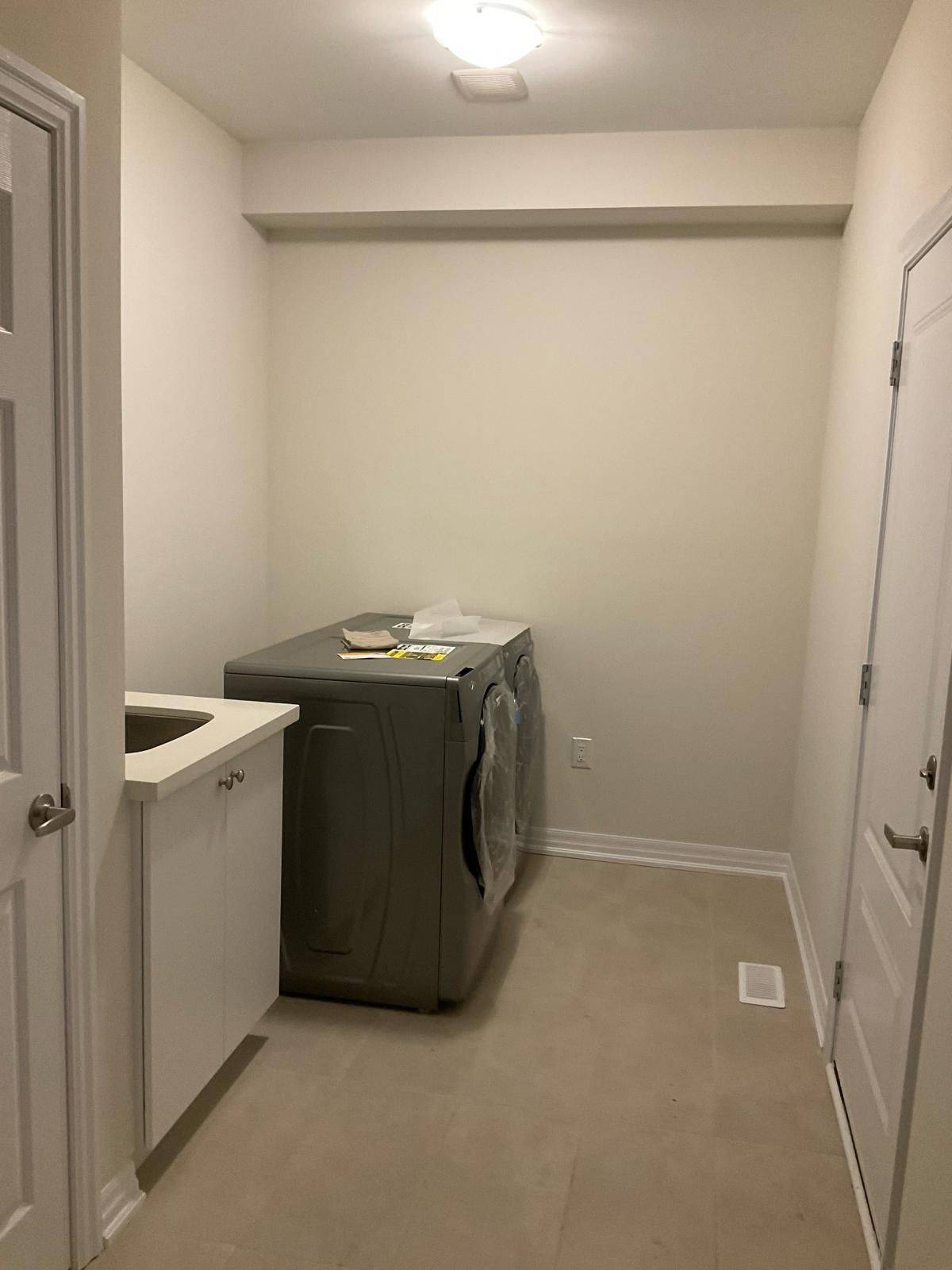 Clarington, ON L1B 1G9,19 Northrop AVE