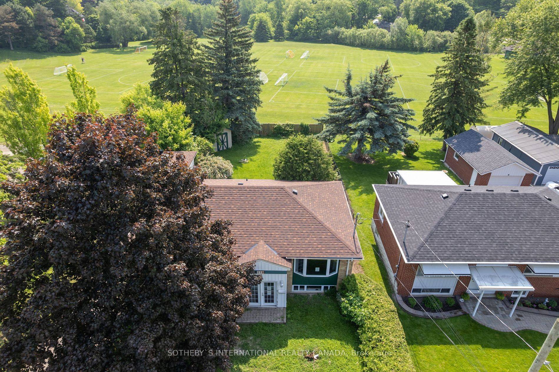 Newmarket, ON L3Y 2E8,118 Queen ST