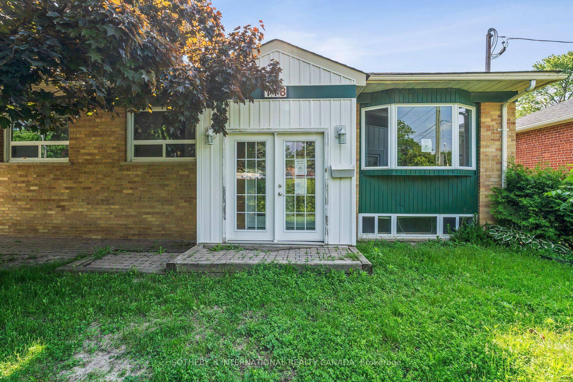 Newmarket, ON L3Y 2E8,118 Queen ST