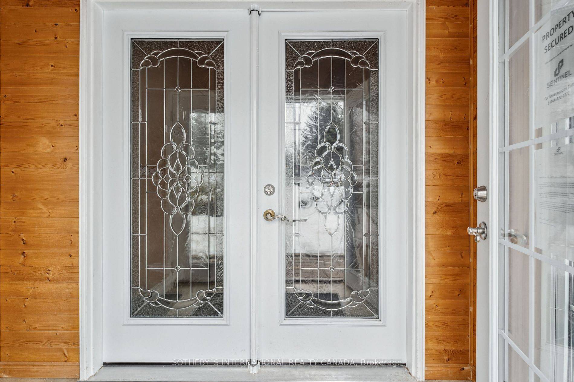 Newmarket, ON L3Y 2E8,118 Queen ST