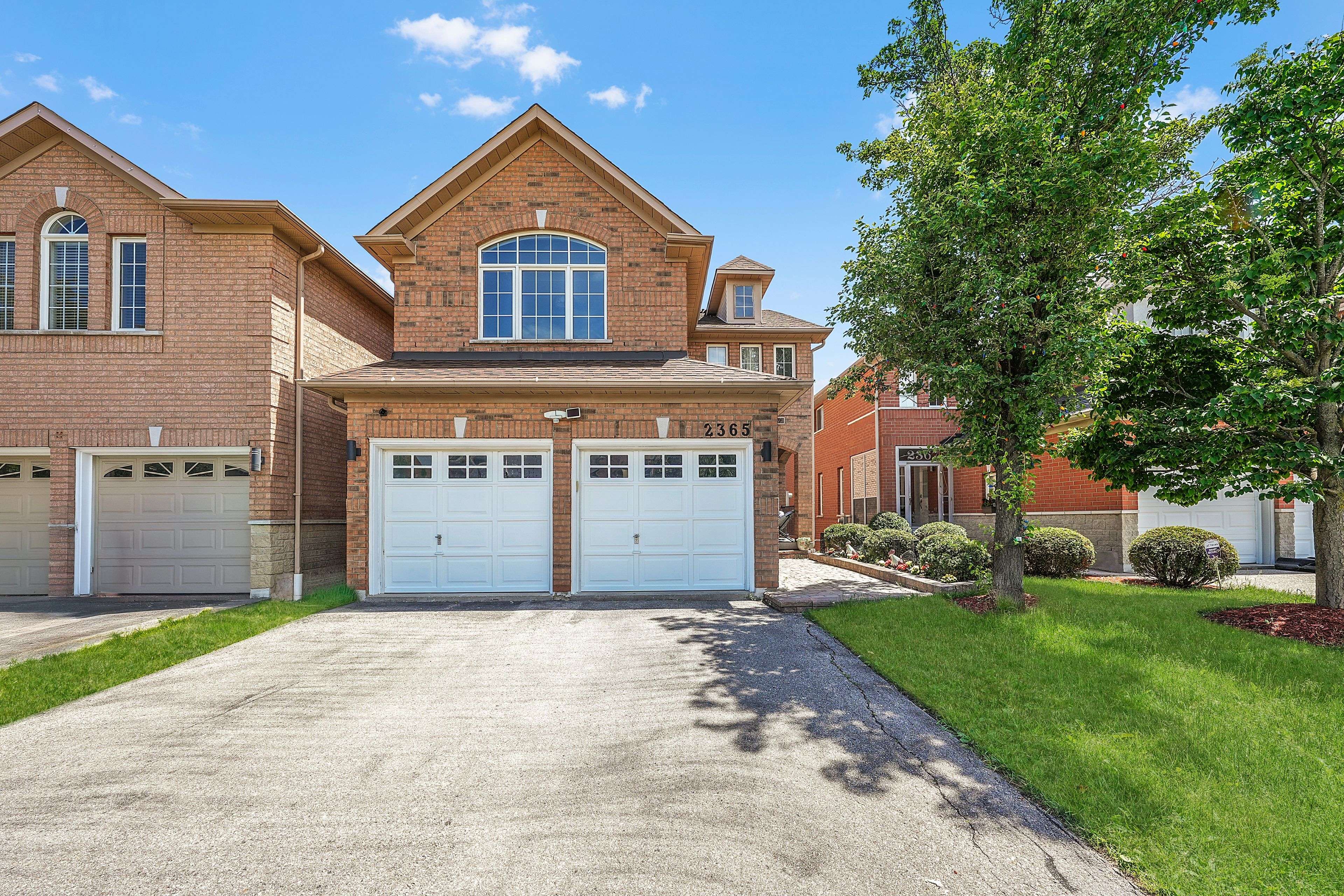 Mississauga, ON L5M 6E3,2365 Bankside DR