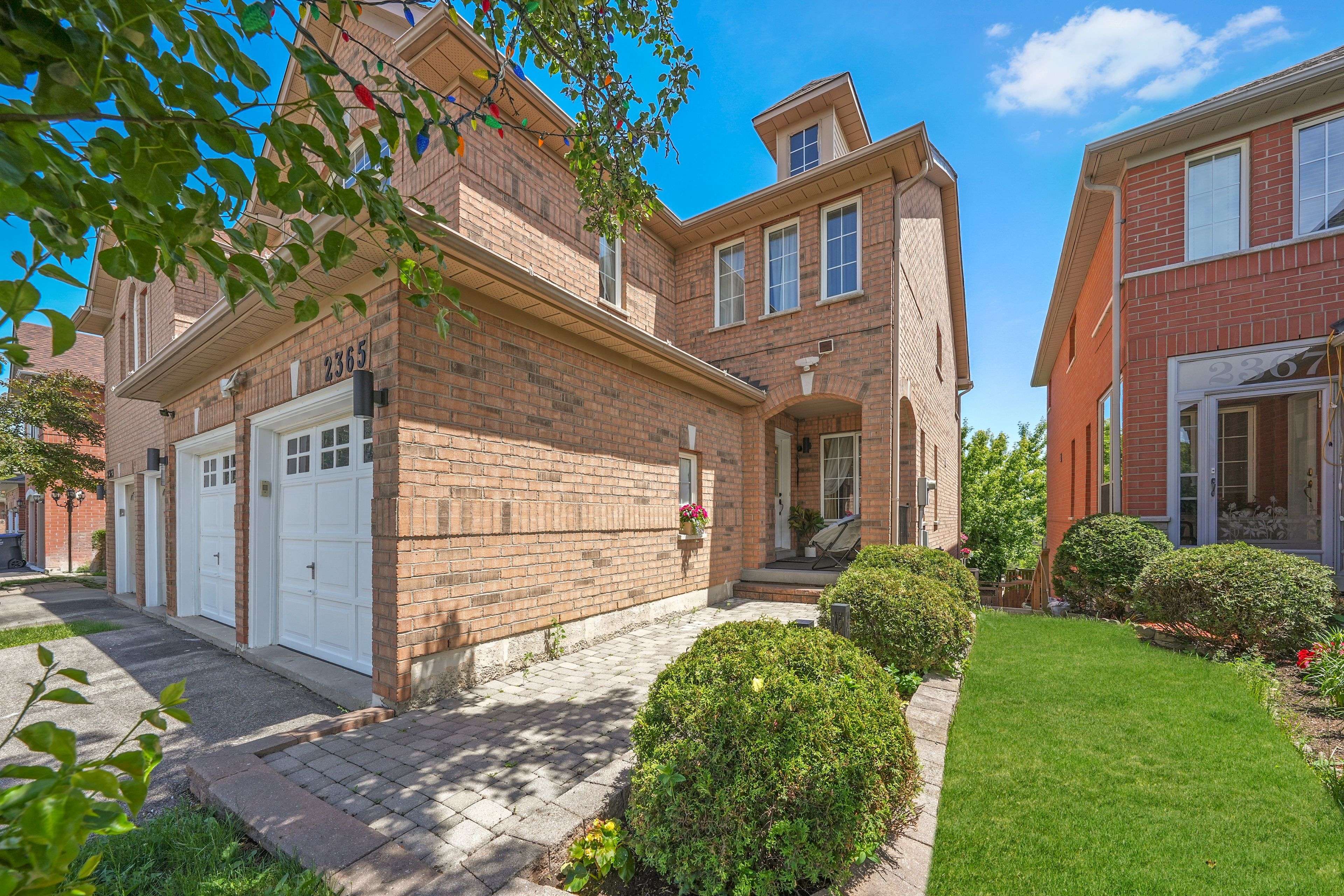 Mississauga, ON L5M 6E3,2365 Bankside DR