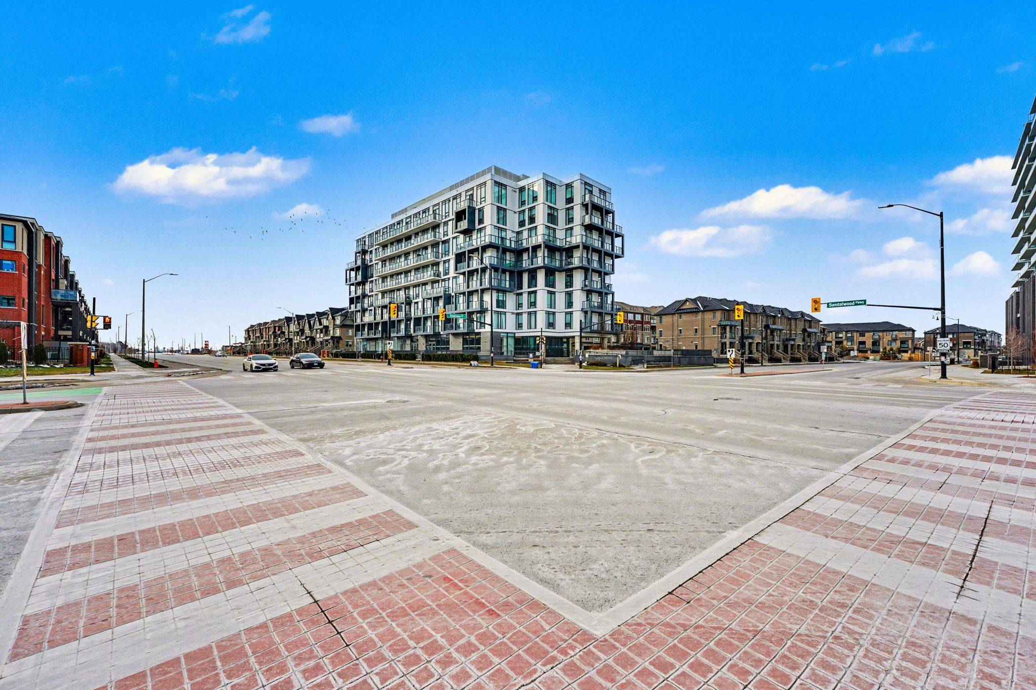 Brampton, ON L7A 0B6,180 Veterans DR #807